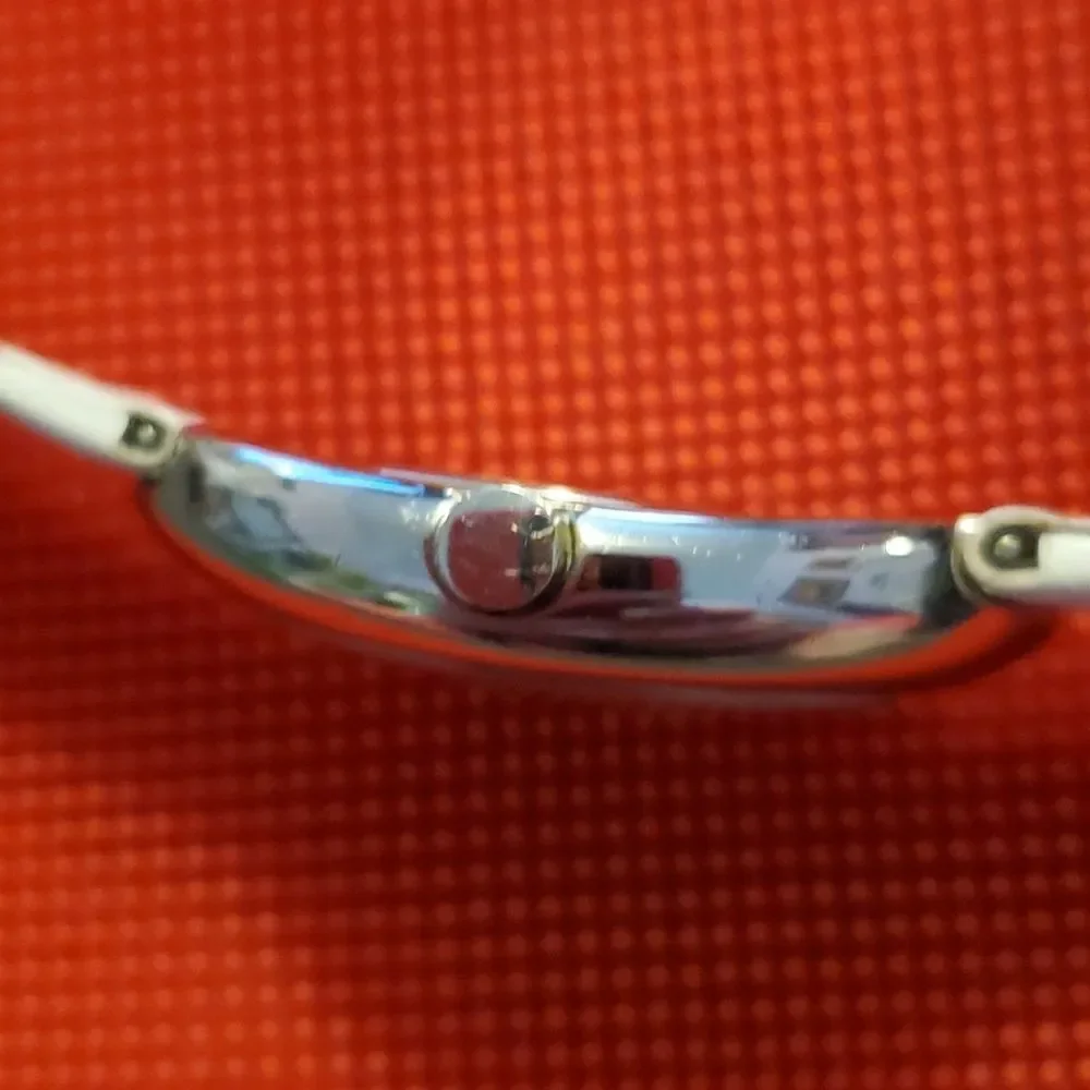 Guess‎ G75877L Mother of Pearl & Diamond Quartz Analog Ladies Watch